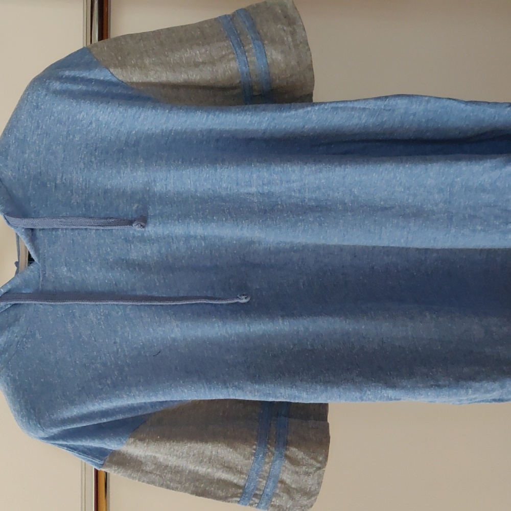 Hooded T-shirt